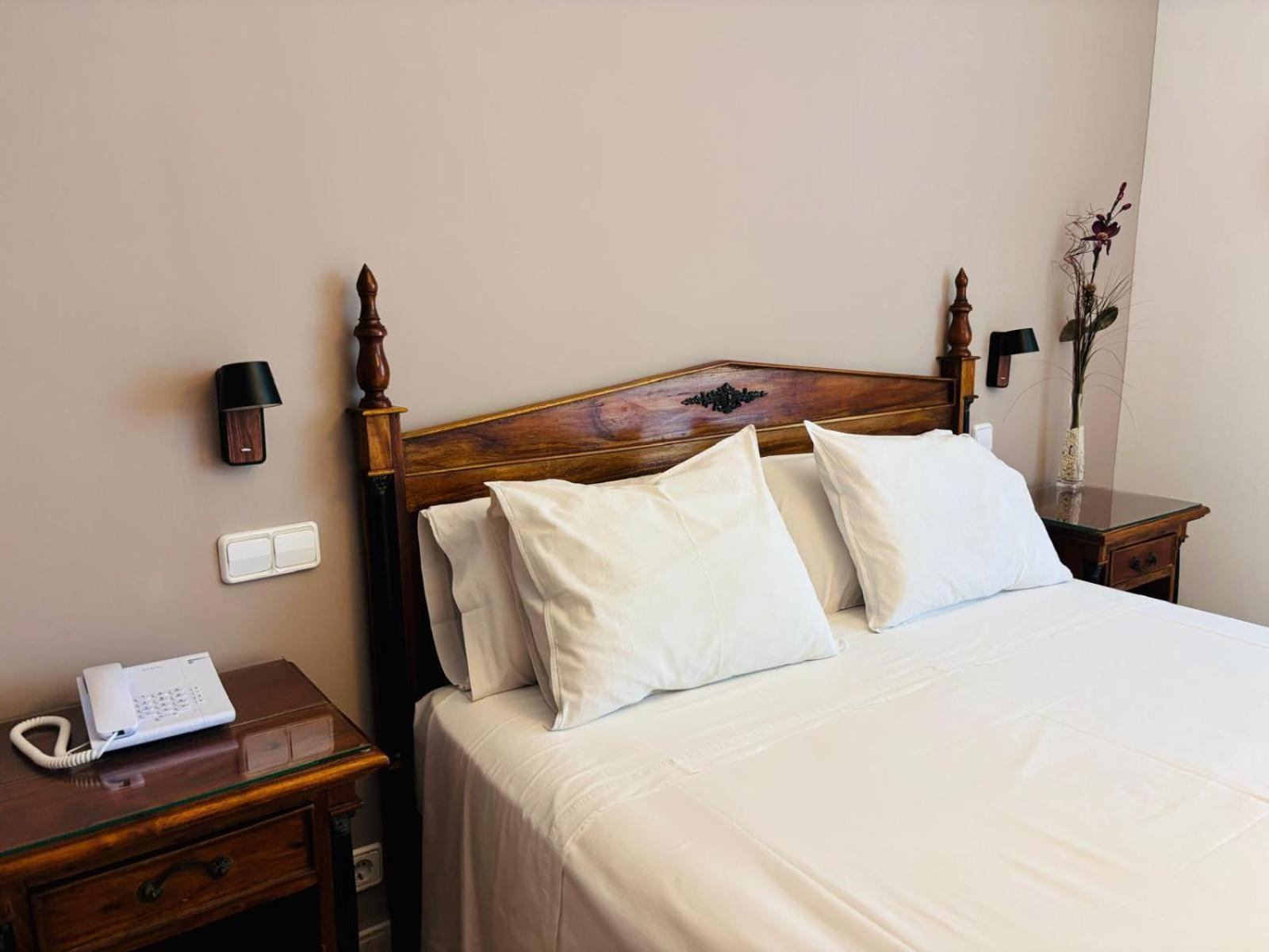 Hostal Barrera Мадрид Экстерьер фото